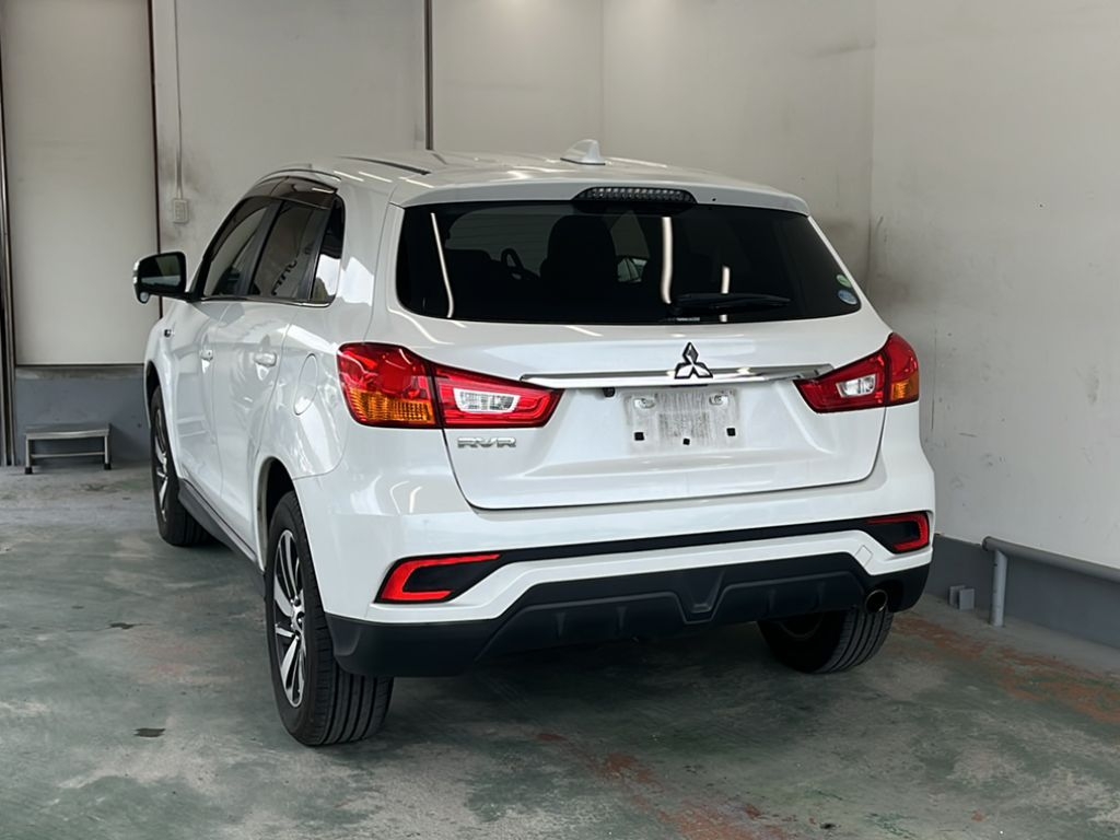 MITSUBISHI RVR