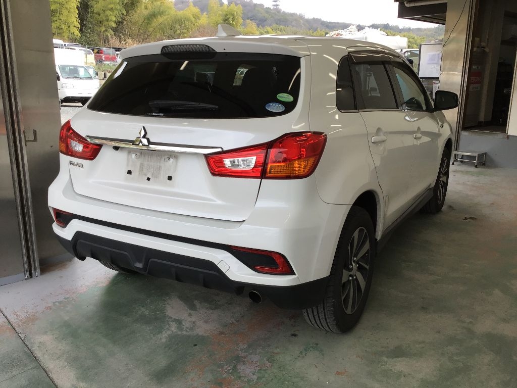 MITSUBISHI RVR