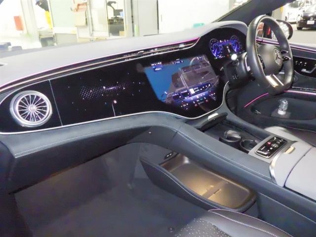 MERCEDES-BENZ EQS