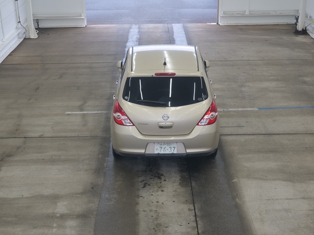 NISSAN TIIDA