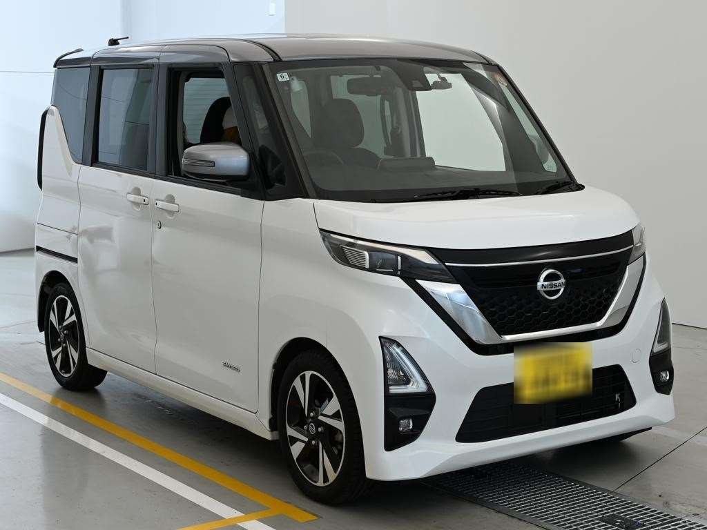 NISSAN ROOX