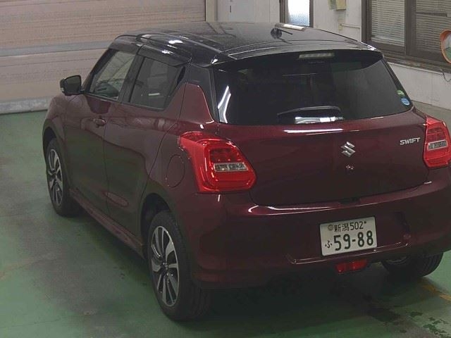 SUZUKI SWIFT