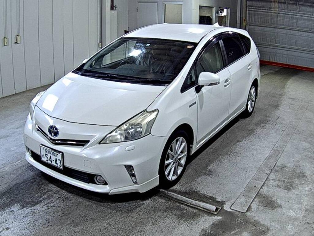TOYOTA PRIUS ALPHA