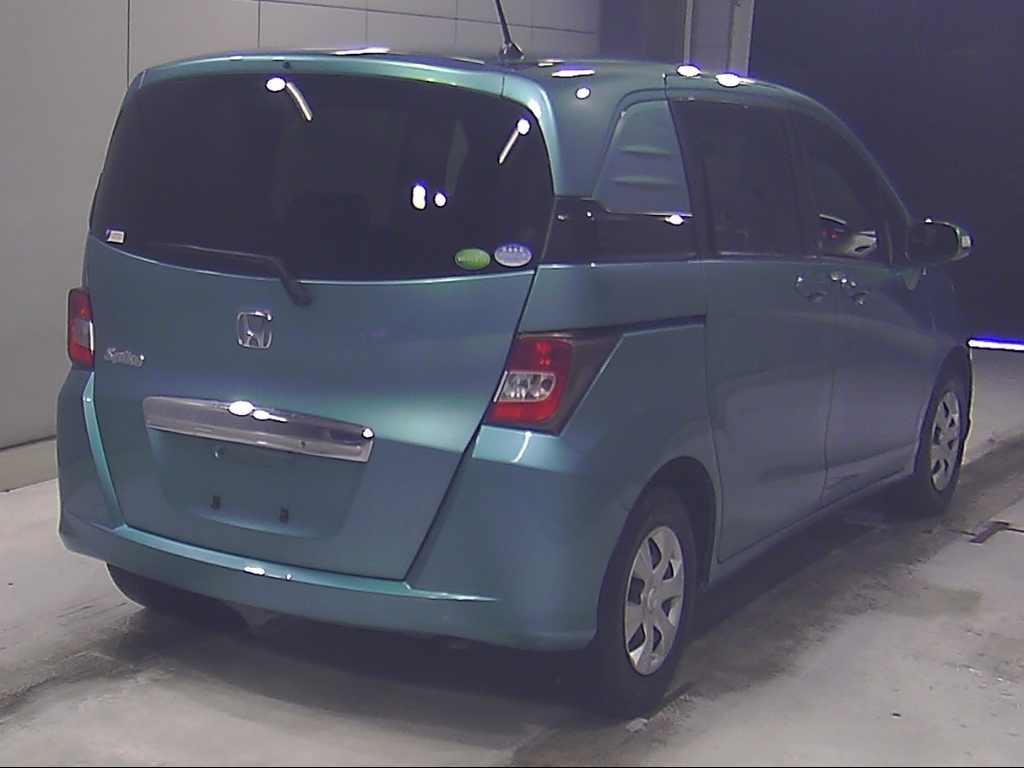 HONDA FREED SPIKE