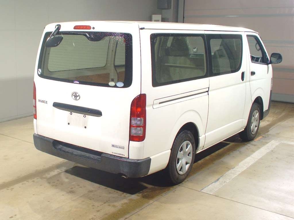 TOYOTA REGIUS ACE