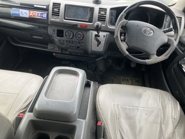TOYOTA REGIUS ACE