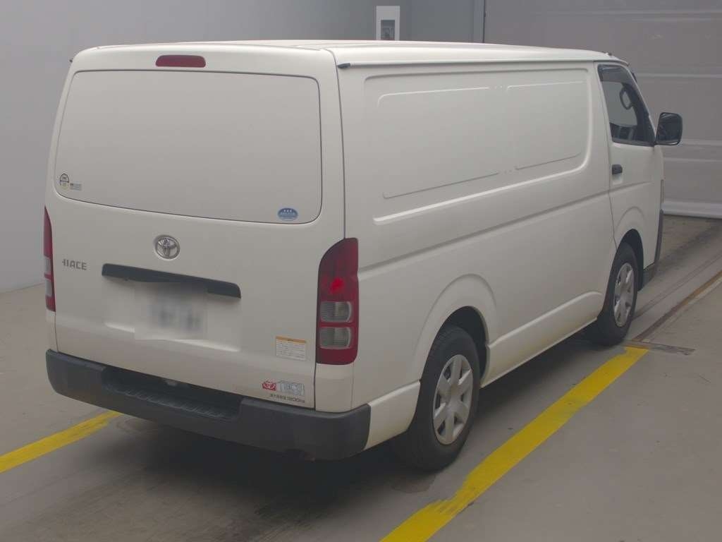TOYOTA REGIUS ACE