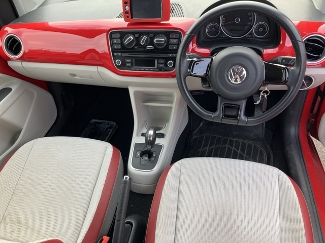 VOLKSWAGEN UP!