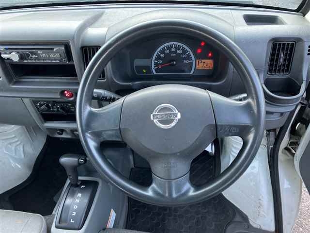 NISSAN NV100 CLIPPER