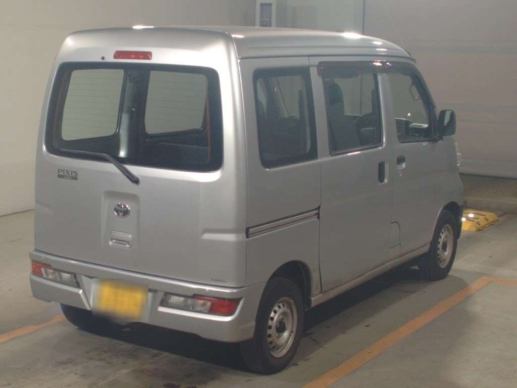 TOYOTA PIXIS VAN