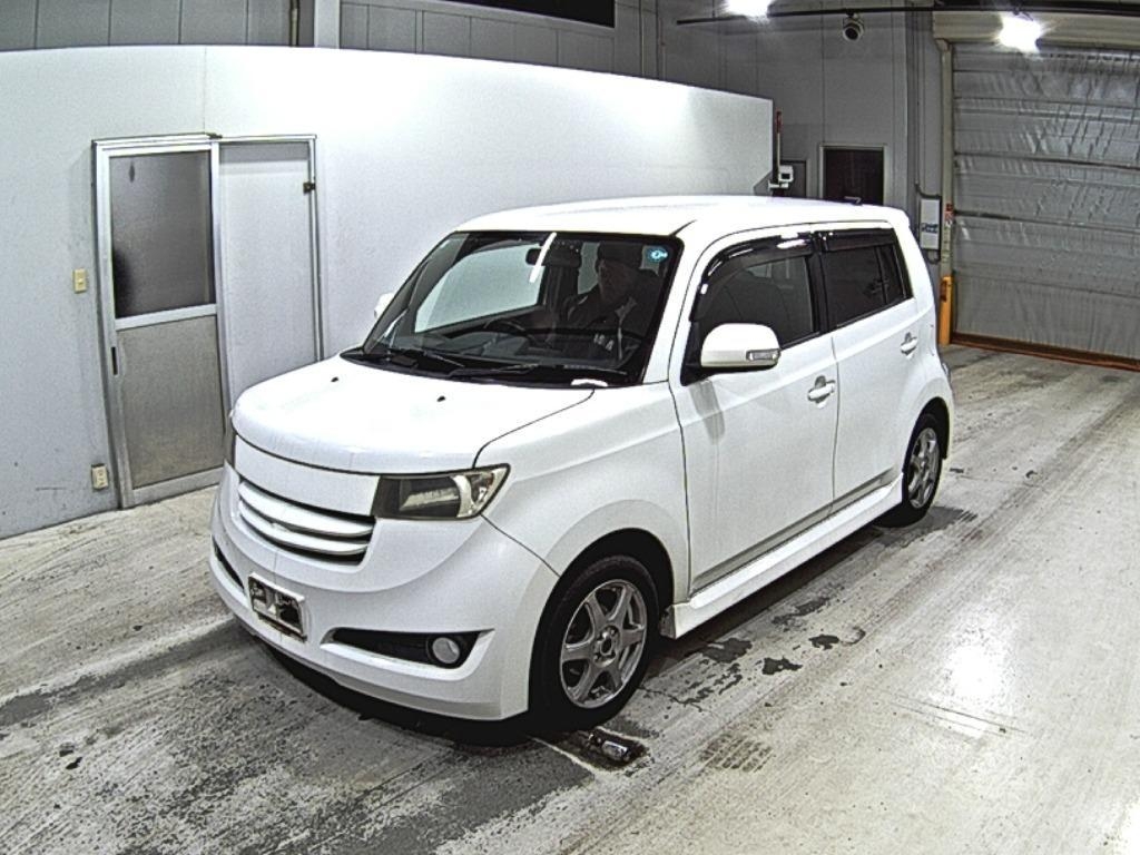 TOYOTA BB