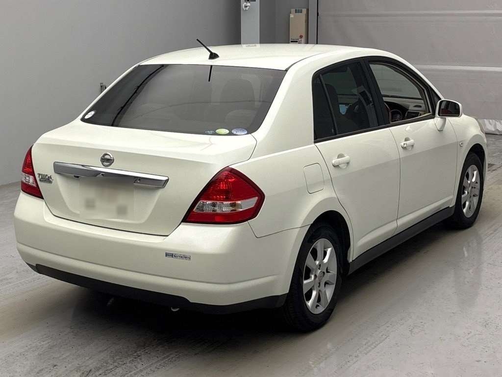 NISSAN TIIDA LATIO