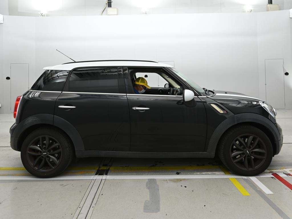 MINI CROSSOVER