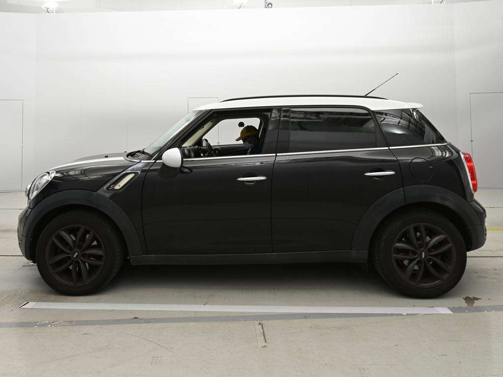 MINI CROSSOVER