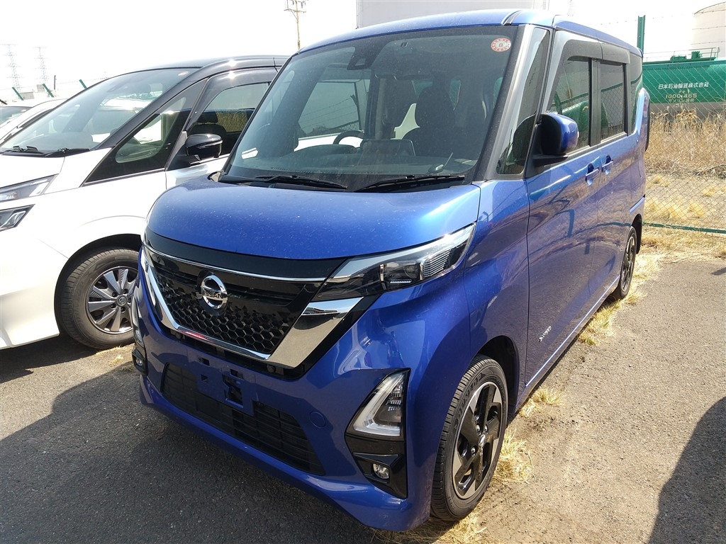 NISSAN ROOX