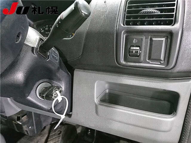 NISSAN CLIPPER
