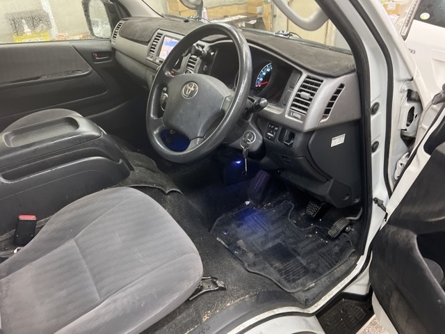 TOYOTA REGIUS ACE
