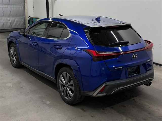 LEXUS UX200
