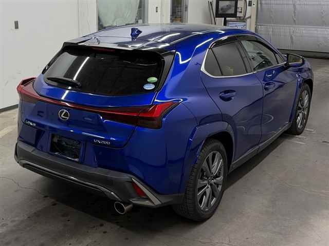 LEXUS UX200