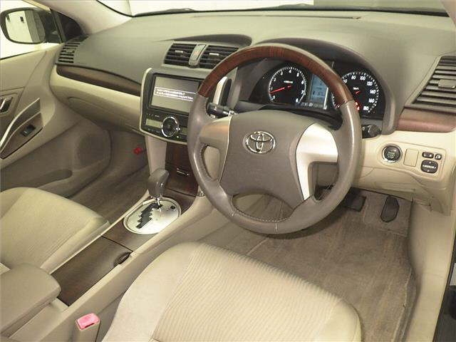TOYOTA PREMIO