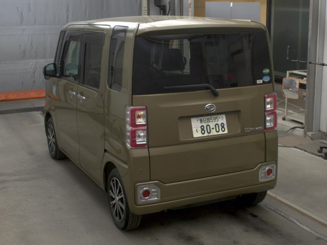 DAIHATSU WAKE