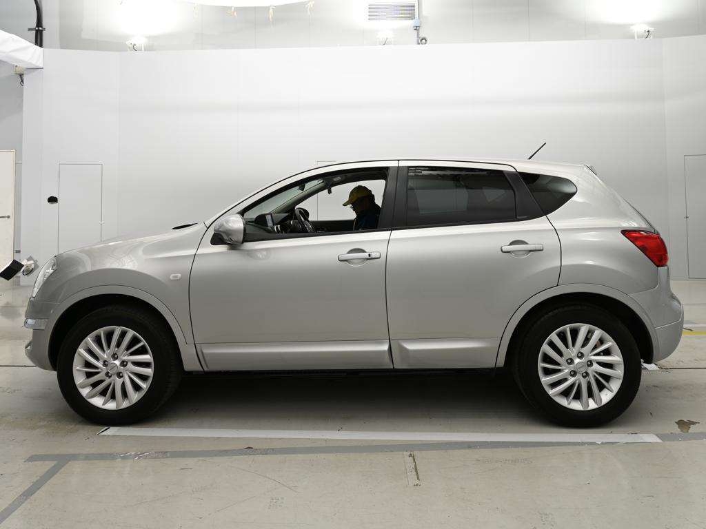 NISSAN DUALIS