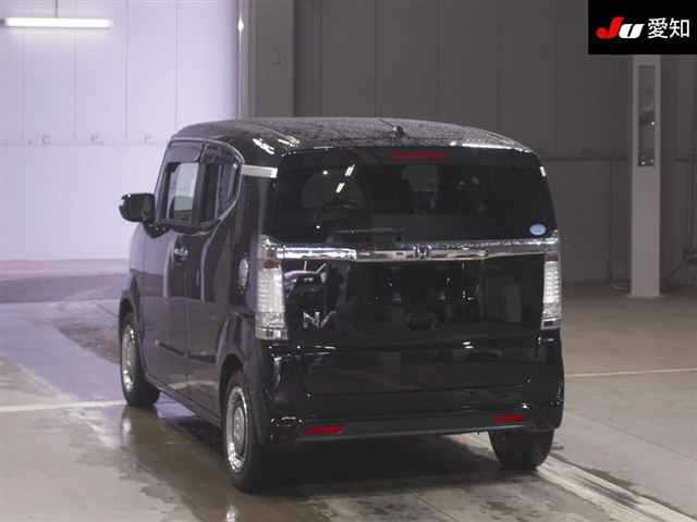 HONDA N-BOX SLASH