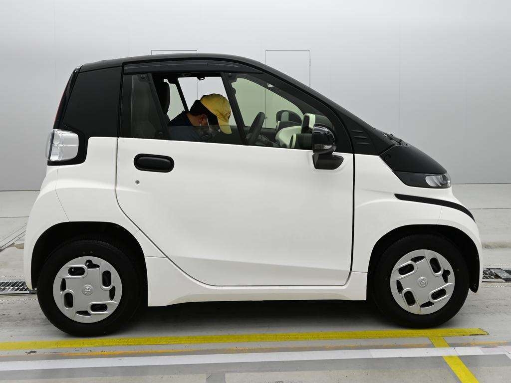 TOYOTA C+POD