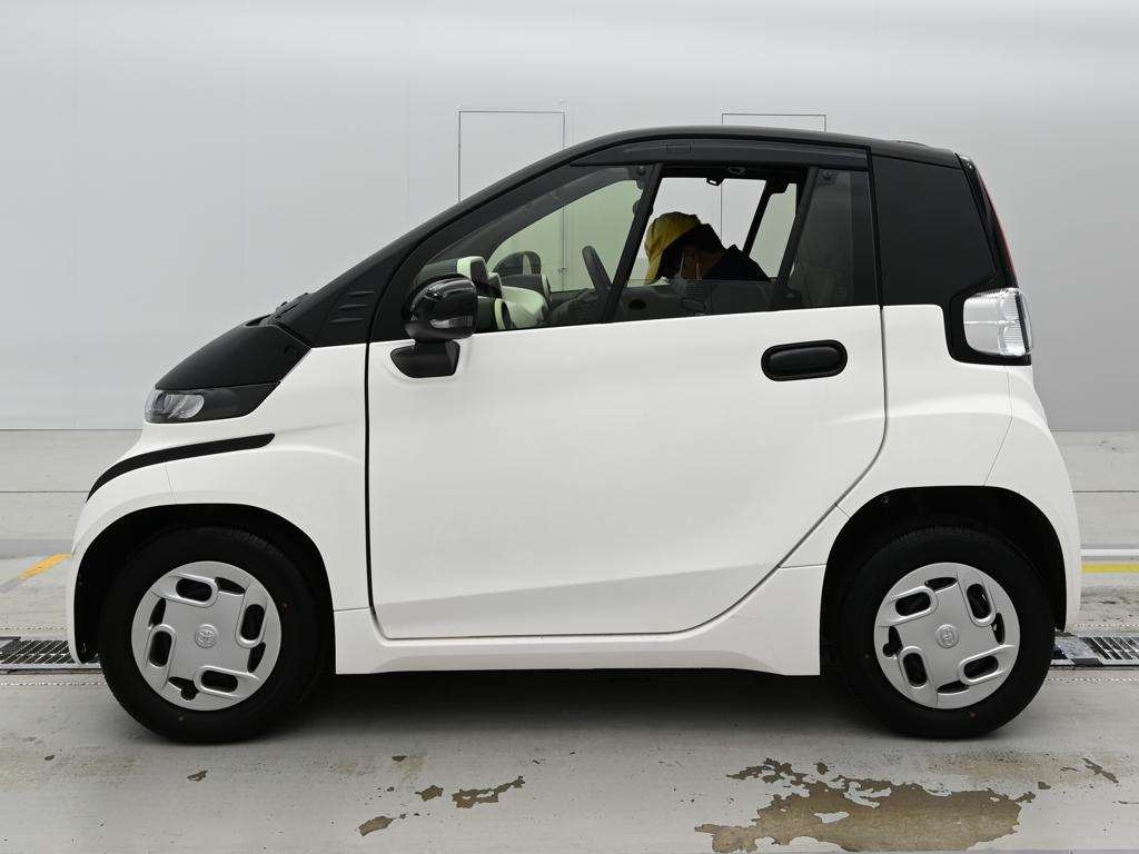 TOYOTA C+POD