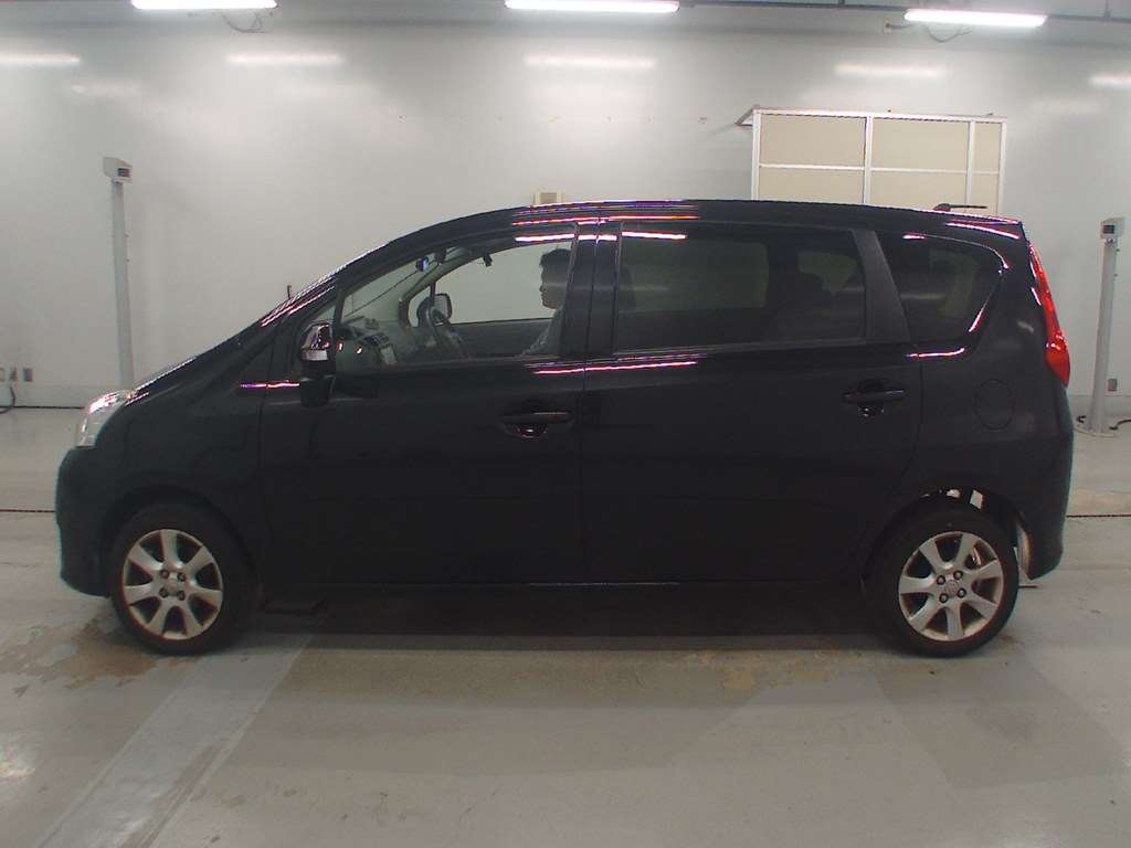 TOYOTA PASSO SETTE