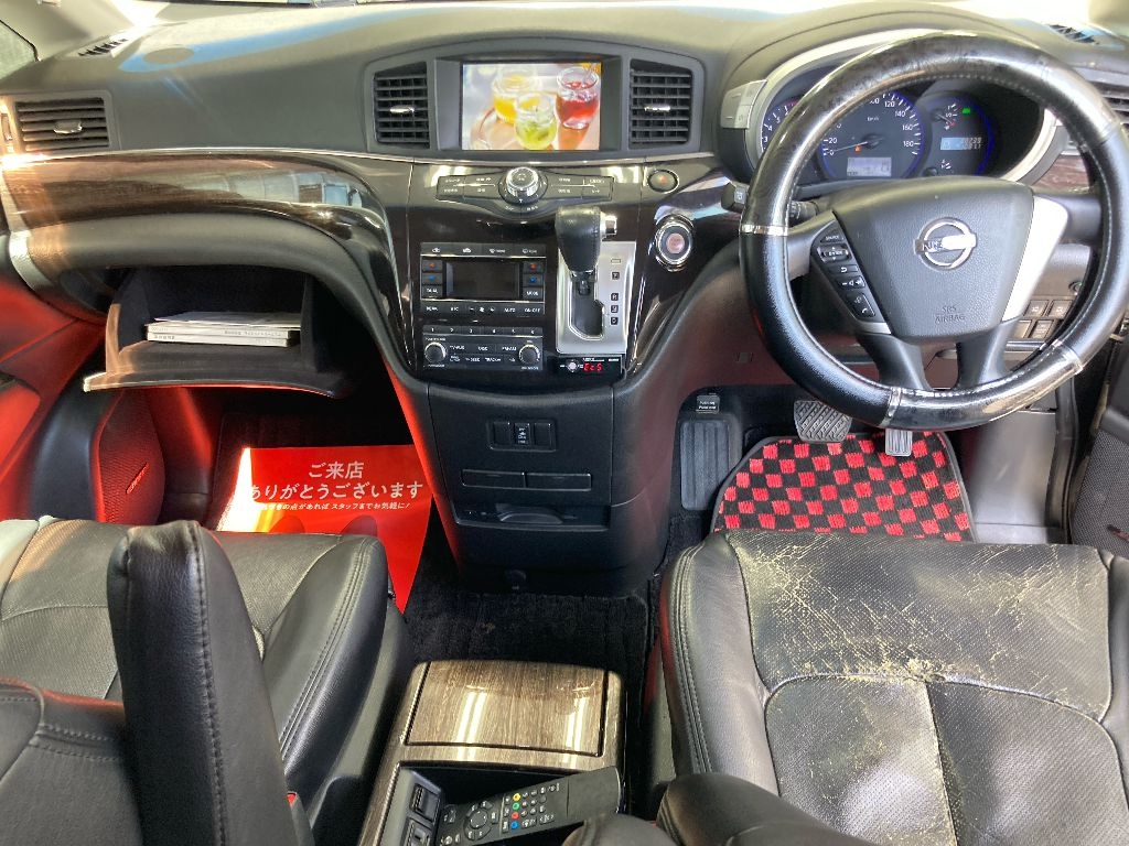 NISSAN ELGRAND