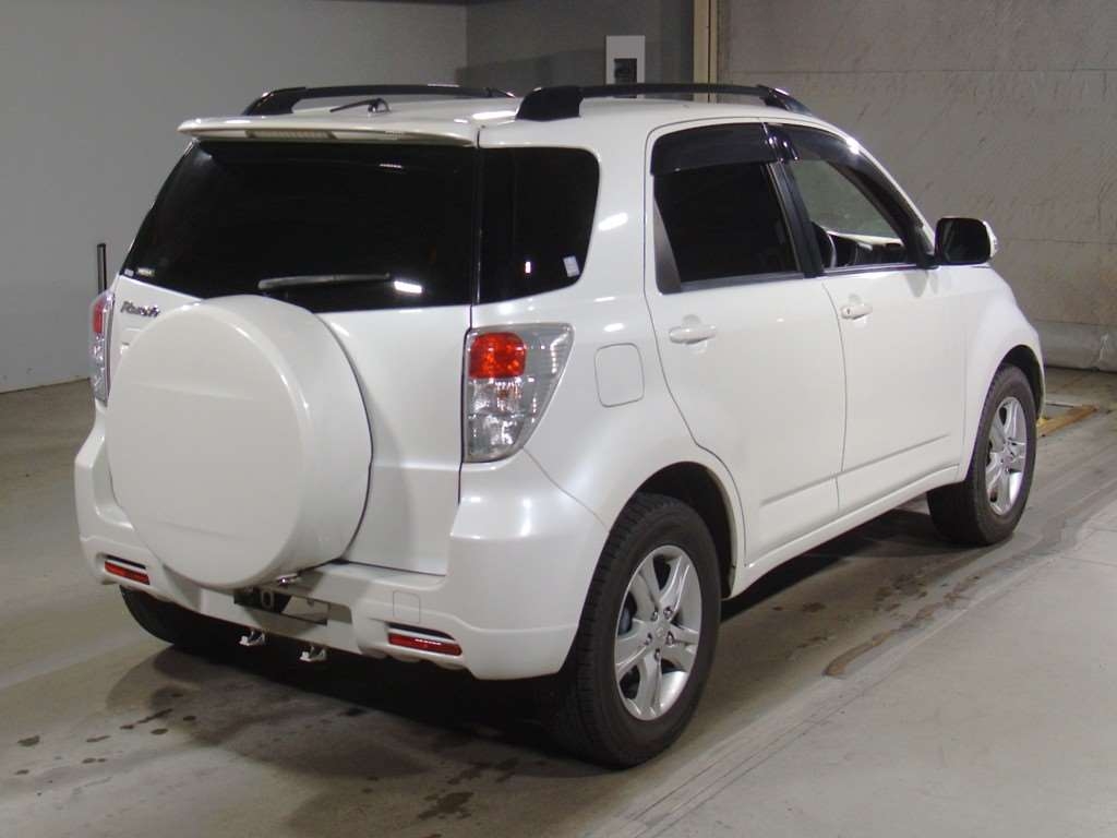 TOYOTA RUSH
