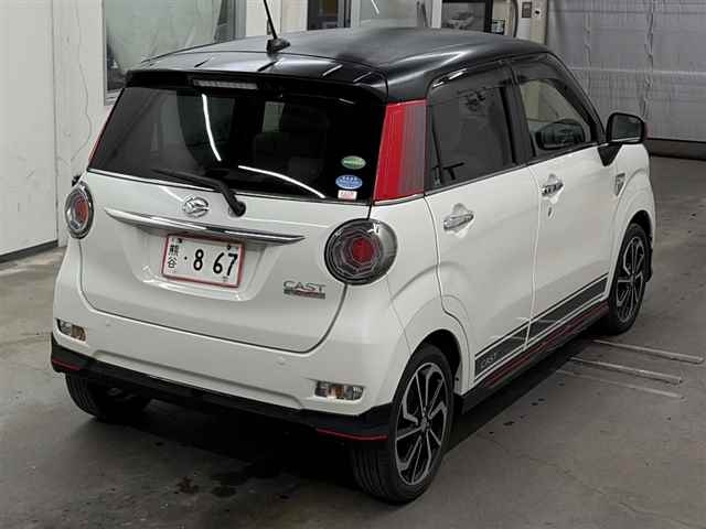 DAIHATSU CAST