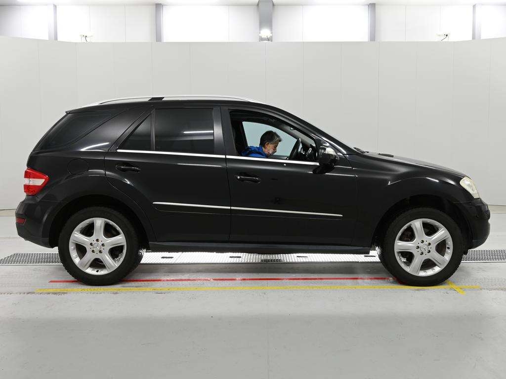 MERCEDES-BENZ M-CLASS
