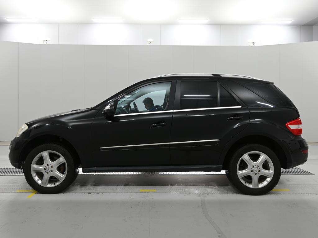 MERCEDES-BENZ M-CLASS