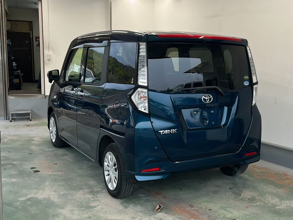 TOYOTA TANK