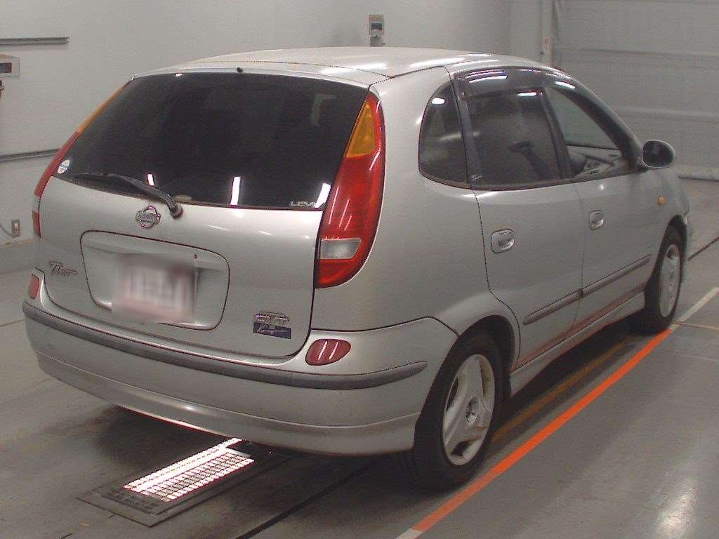 NISSAN TINO