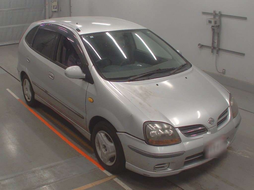NISSAN TINO