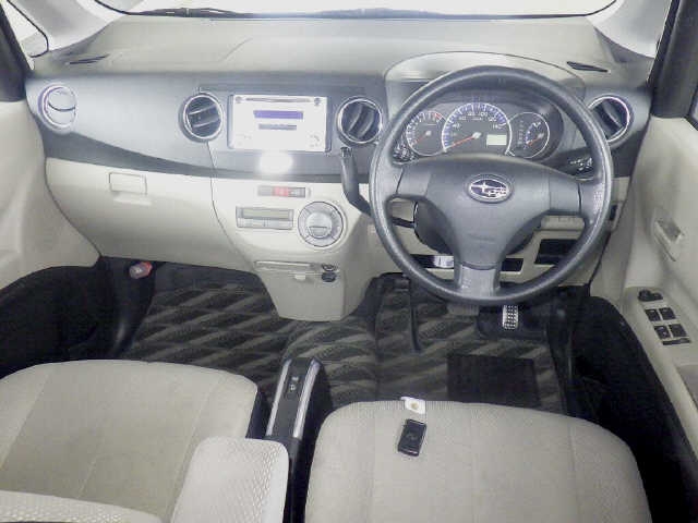SUBARU LUCRA