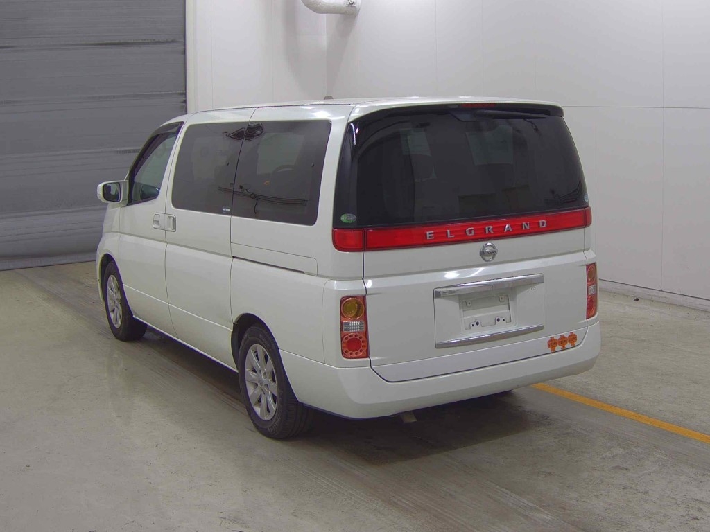 NISSAN ELGRAND