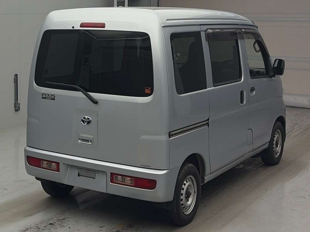 TOYOTA PIXIS VAN