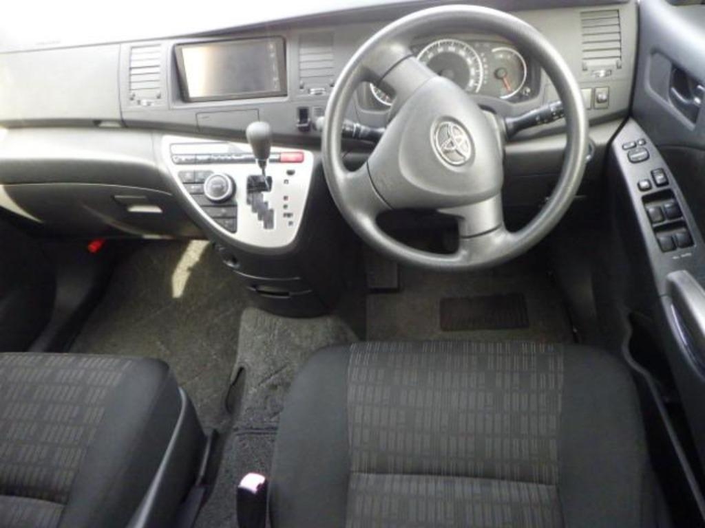 TOYOTA ISIS