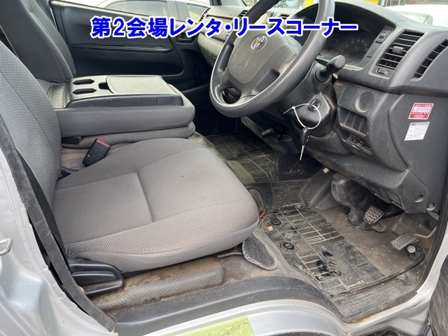 TOYOTA REGIUS ACE