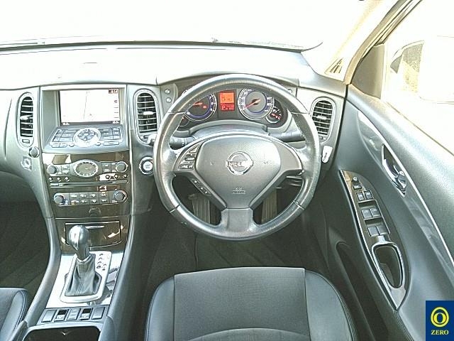 NISSAN SKYLINE CROSSOVER