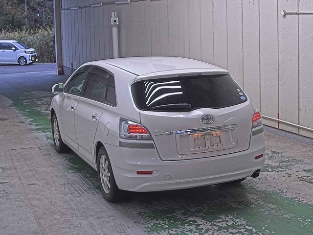 TOYOTA MARK X ZIO