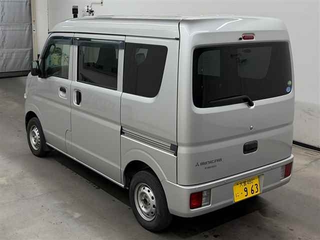 MITSUBISHI MINICAB