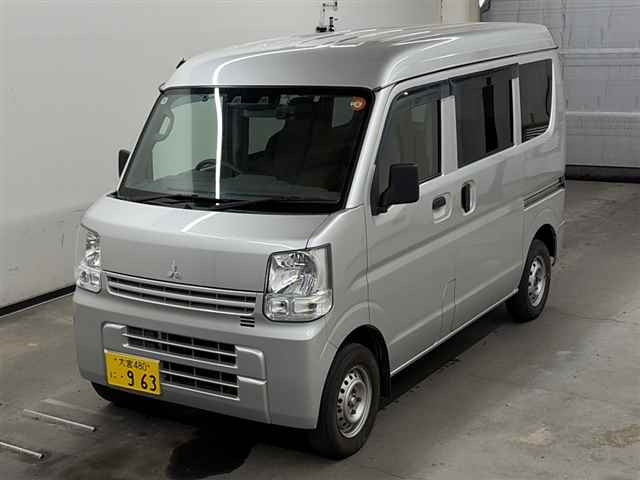 MITSUBISHI MINICAB