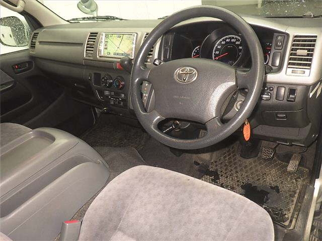 TOYOTA REGIUS ACE