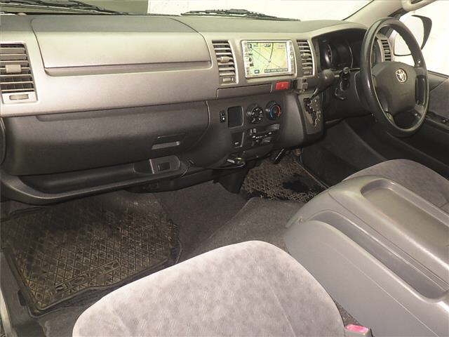 TOYOTA REGIUS ACE