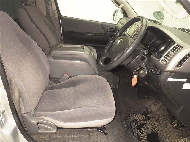 TOYOTA REGIUS ACE